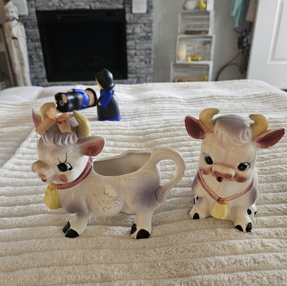 Vintage Cow Creamer and Sugar Set - Picture 1 of 5